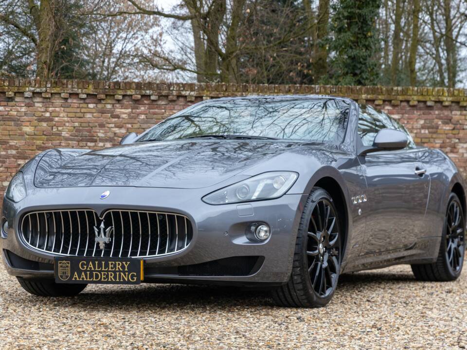 Bild 17/50 von Maserati GranCabrio Sport (2015)