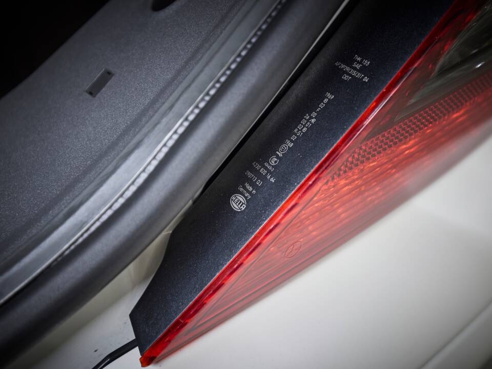 Image 83/99 de Mercedes-Benz SL 55 AMG (2005)