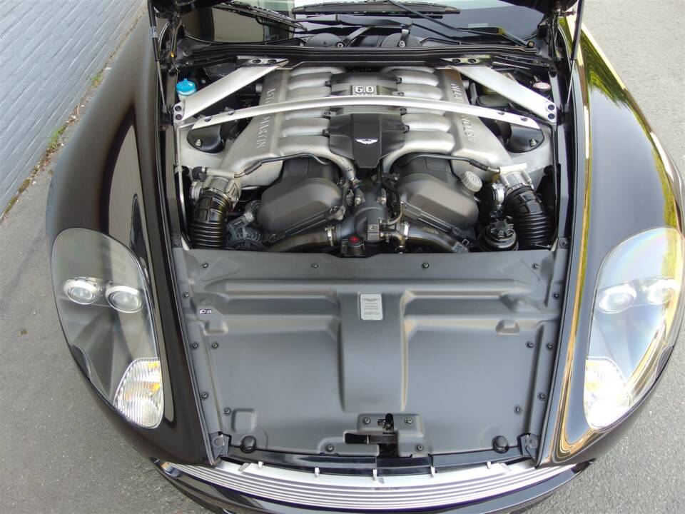 Bild 78/99 von Aston Martin DB 9 Volante (2006)