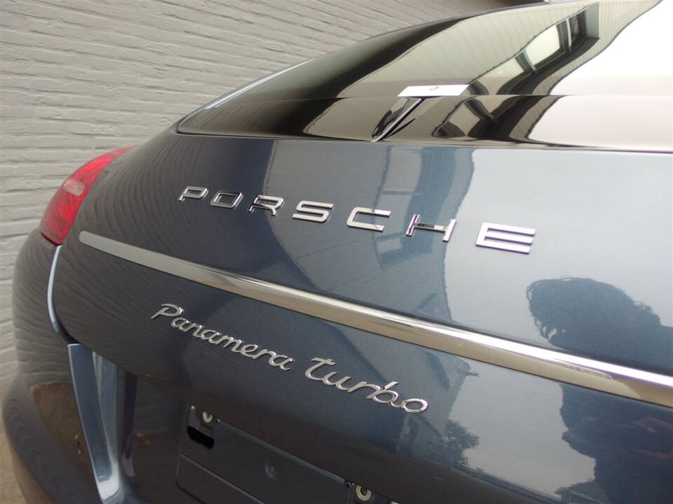 Imagen 18/99 de Porsche Panamera Turbo (2009)