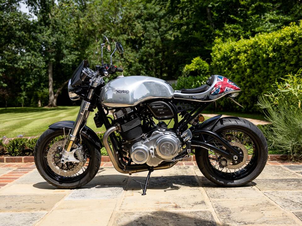 Bild 2/39 von Norton Dominator SS (2018)
