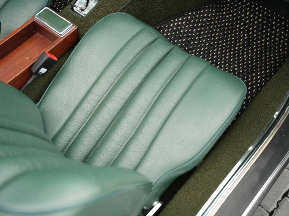 Image 19/50 de Mercedes-Benz 280 SL (1968)