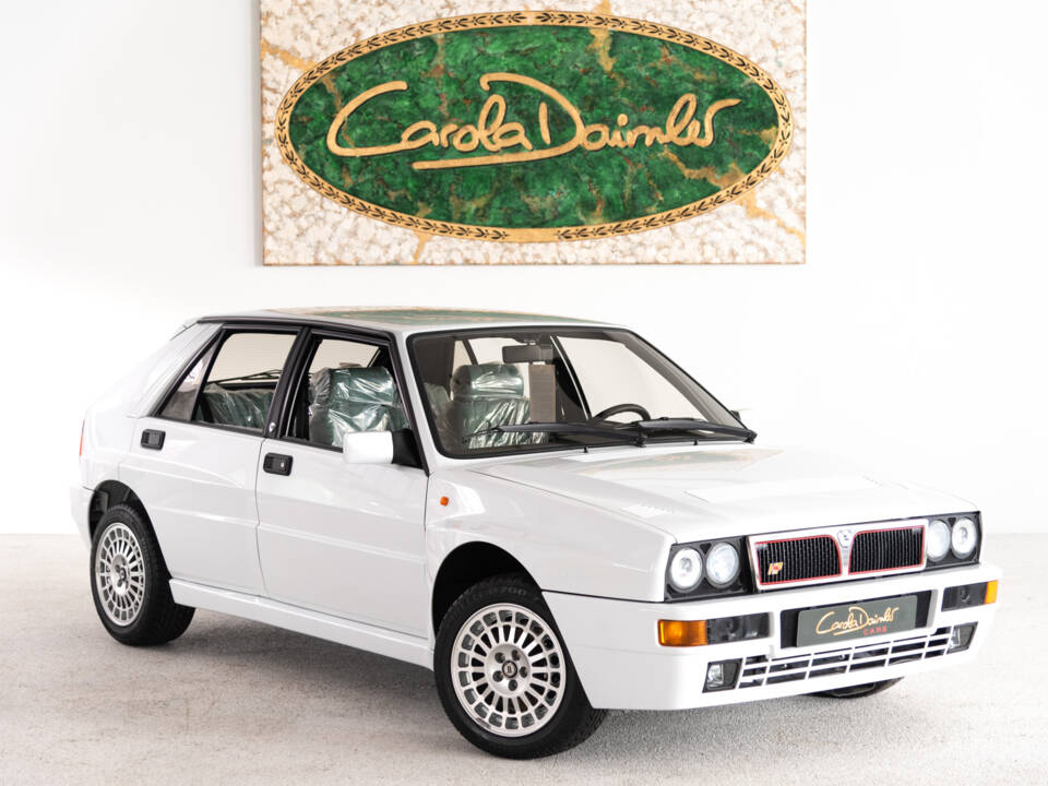 Image 13/59 of Lancia Delta HF Integrale Evoluzione I (1992)