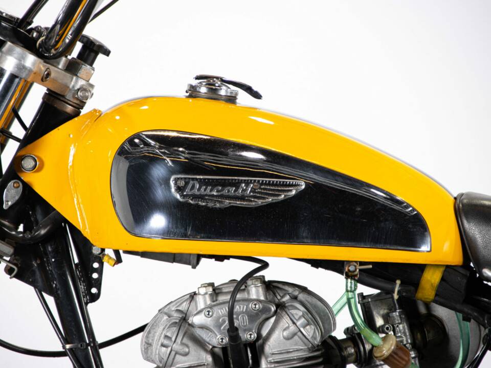 Bild 27/50 von Ducati 250 Scrambler (1971)