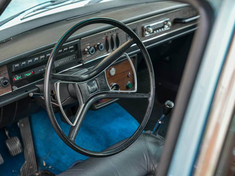 Immagine 33/45 di Volvo 164 E (1972)