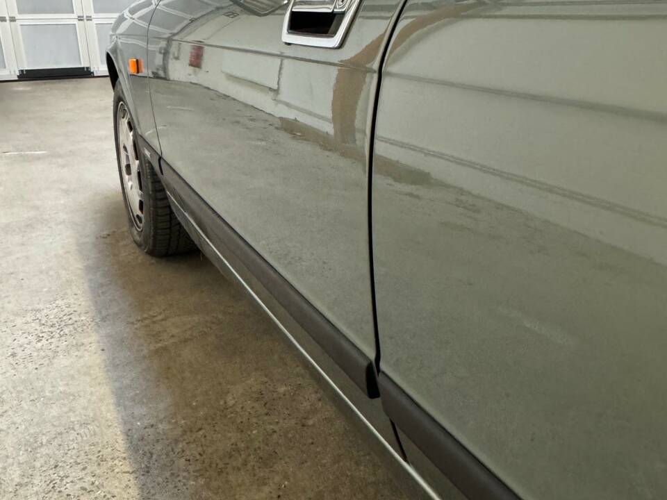 Bild 8/24 von Jaguar XJ 40 (XJ-R) (1993)