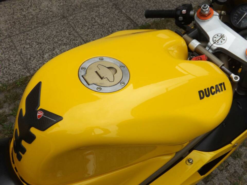 Image 11/50 of Ducati 748 Biposto (2000)