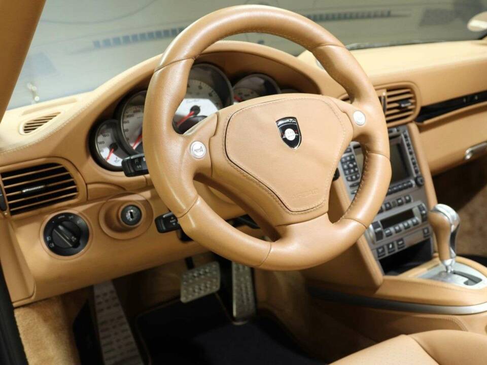 Image 13/30 of Porsche 911 Turbo (2006)
