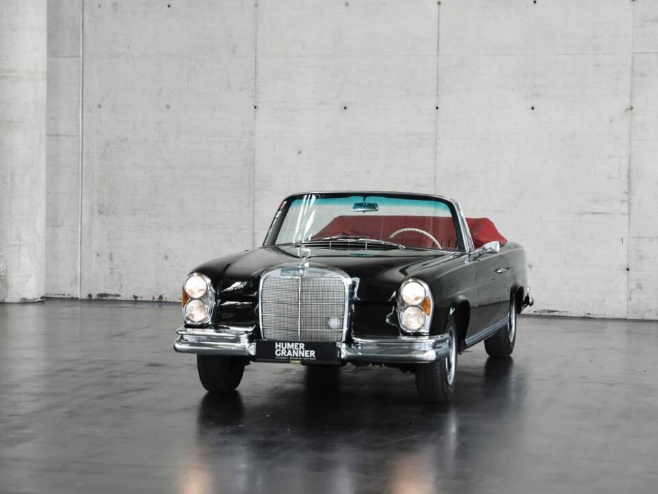 Image 20/50 of Mercedes-Benz 220 SE b (1962)