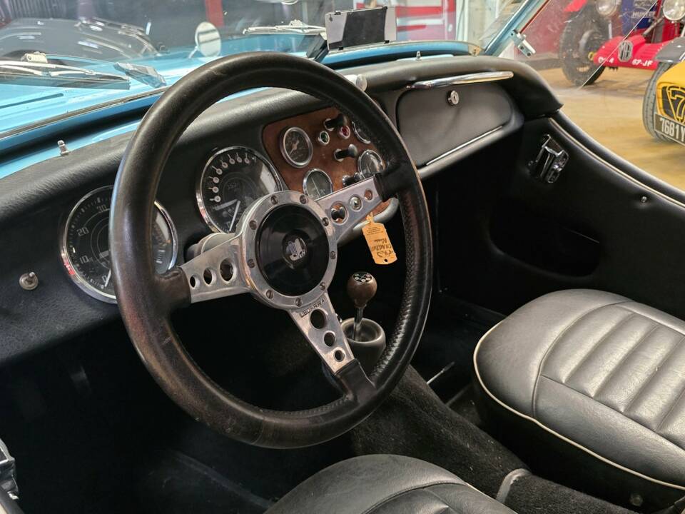 Image 18/50 of Triumph TR 3A (1959)