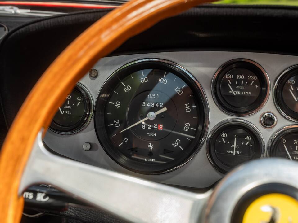Bild 53/79 von Ferrari 365 GTB/4 Daytona (1969)