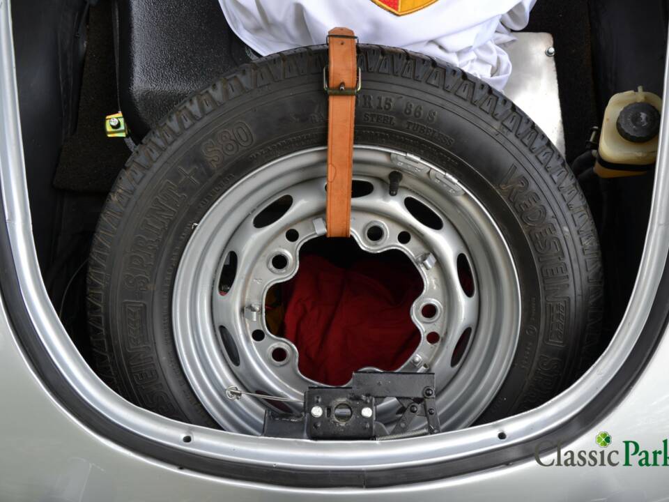 Image 33/50 of Porsche 356 B 1600 Super 90 (1962)