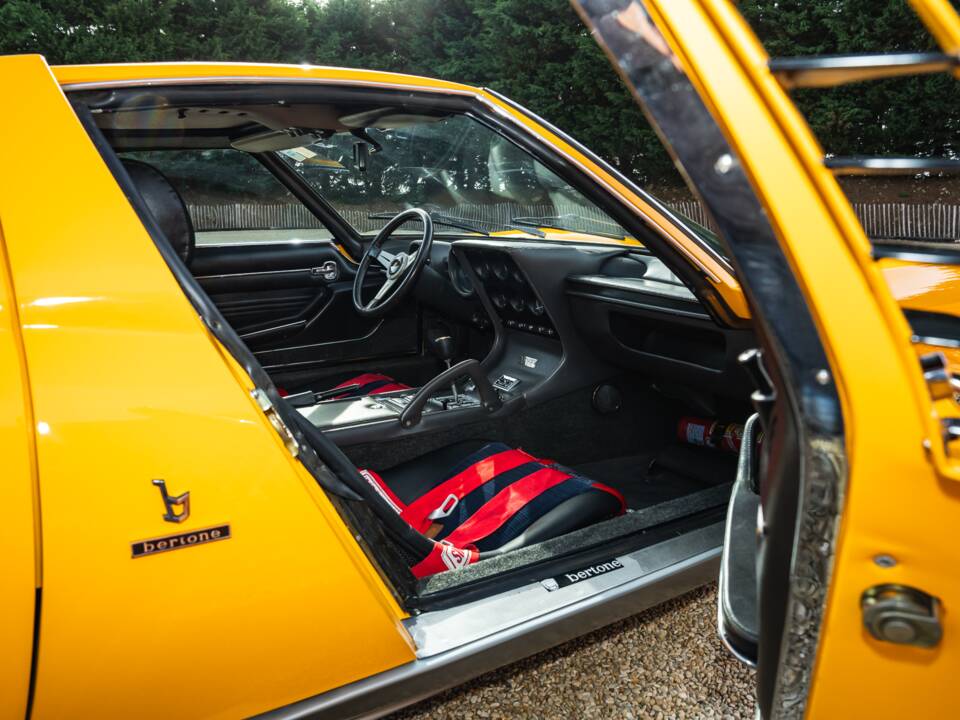 Afbeelding 29/56 van Lamborghini Miura P 400 S (1969)