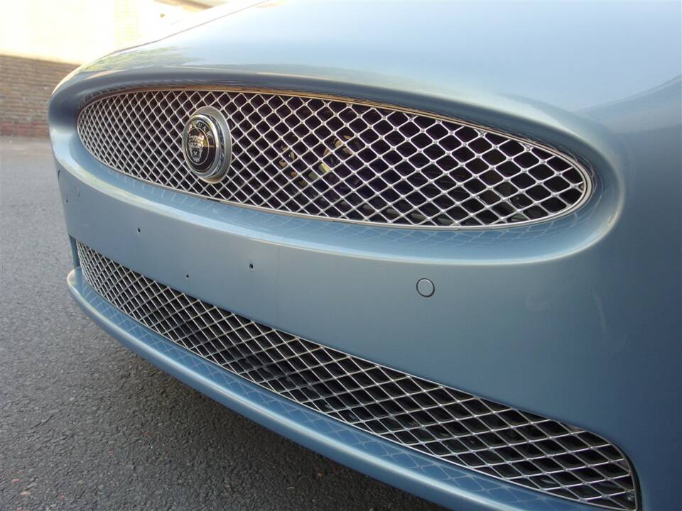 Bild 11/100 von Jaguar XKR (2008)