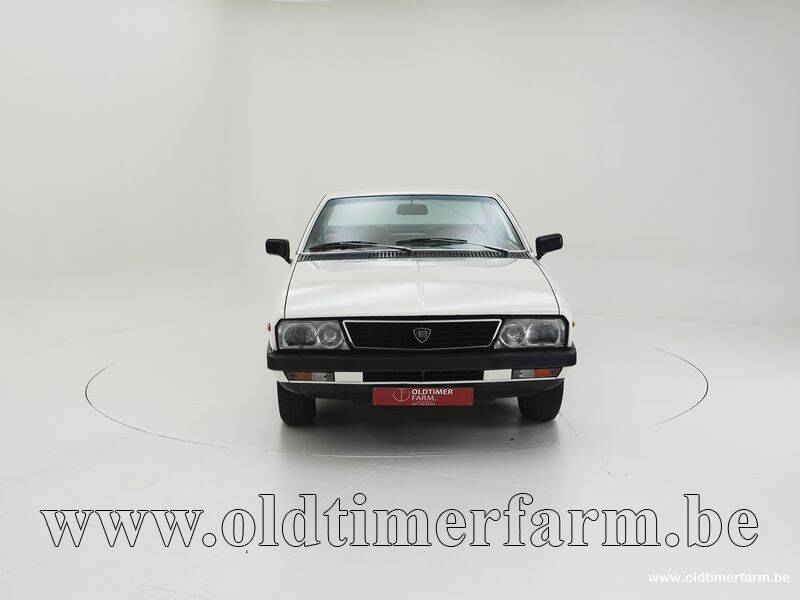 Image 5/15 de Lancia Gamma Coupe 2500 (1979)