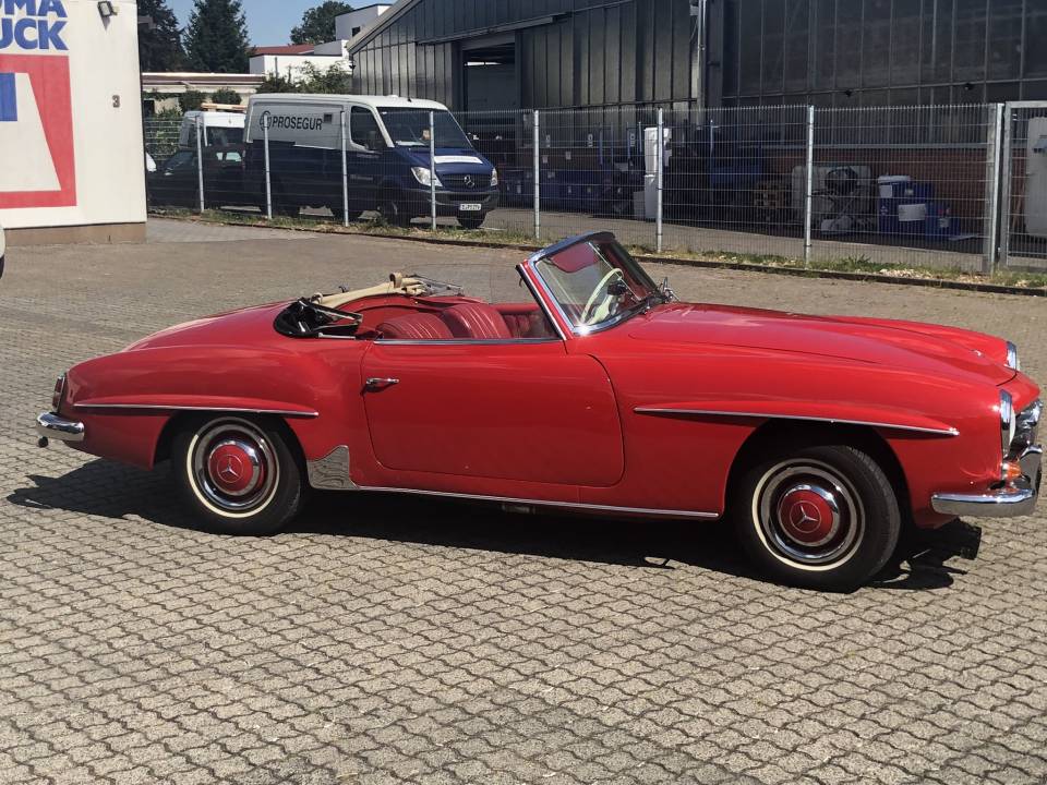 Image 32/45 of Mercedes-Benz 190 SL (1960)