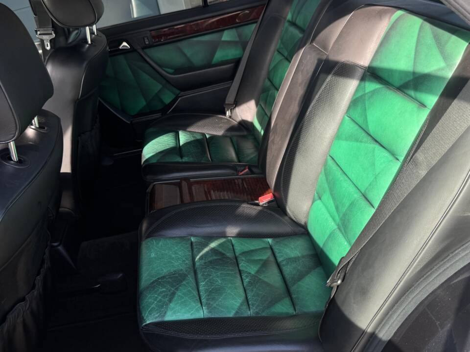 Image 9/15 of Mercedes-Benz E 500 Limited (1994)