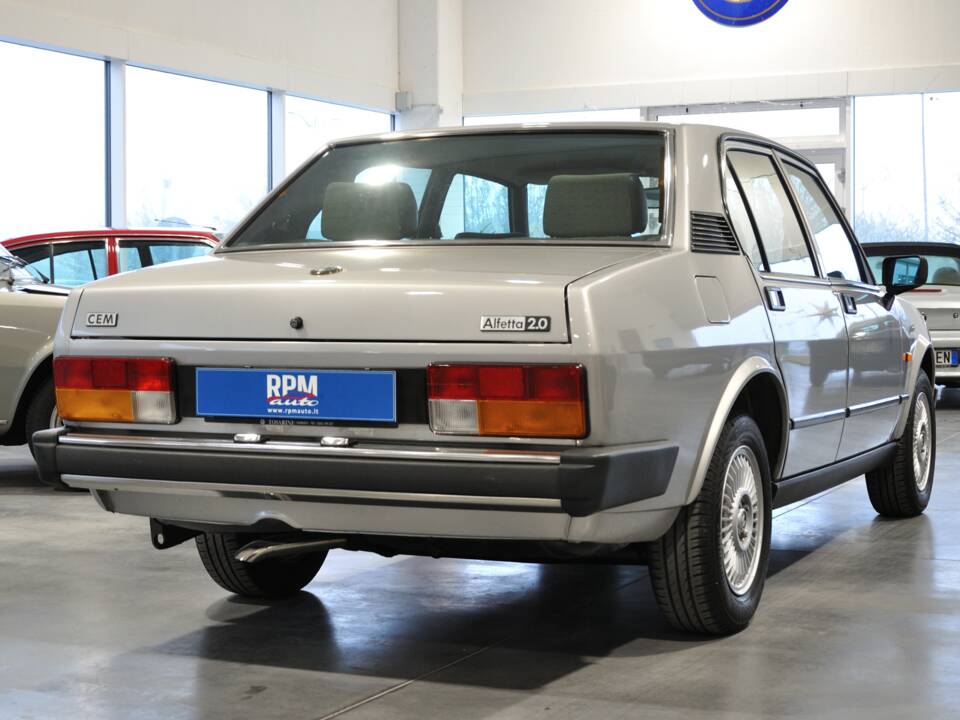 Image 3/49 of Alfa Romeo Alfetta 2.0 (1983)