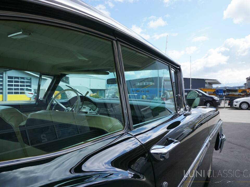 Image 34/77 of Ford Fairlane 500 Club Victoria (1958)