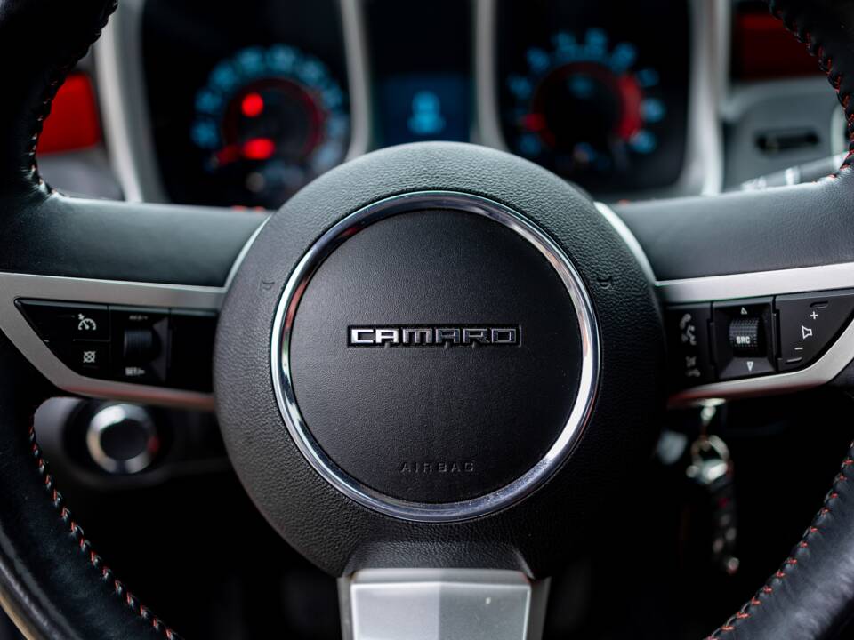 Image 27/50 of Chevrolet Camaro (2010)