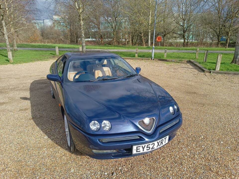 Image 10/21 de Alfa Romeo GTV 2.0 Twin Spark (2002)