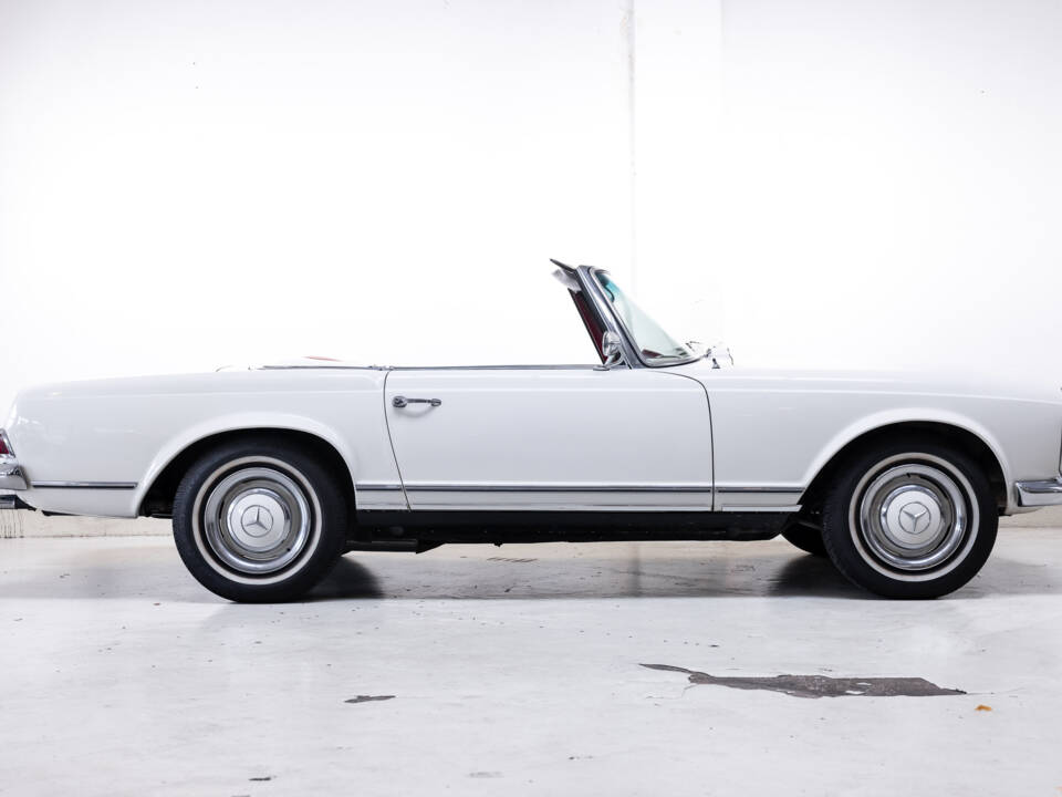 Image 4/29 de Mercedes-Benz 230 SL (1964)