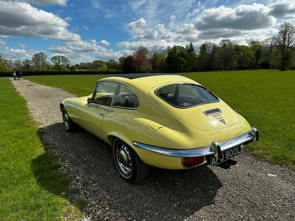 Imagen 13/39 de Jaguar E-Type V12 (2+2) (1972)