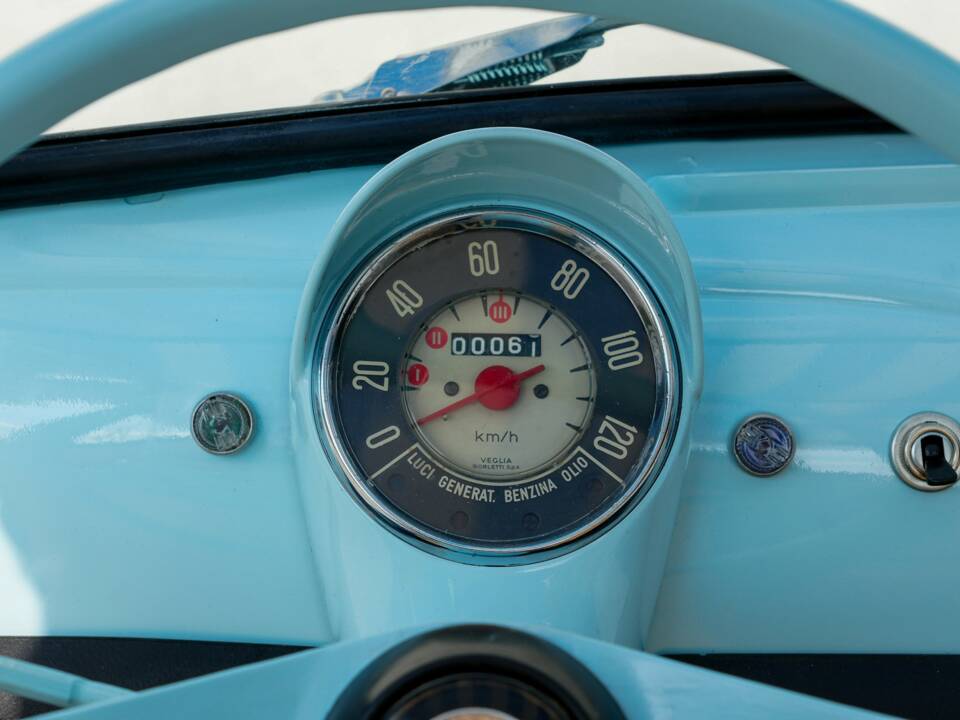 Image 13/29 of FIAT Ghia 500 Jolly (1970)