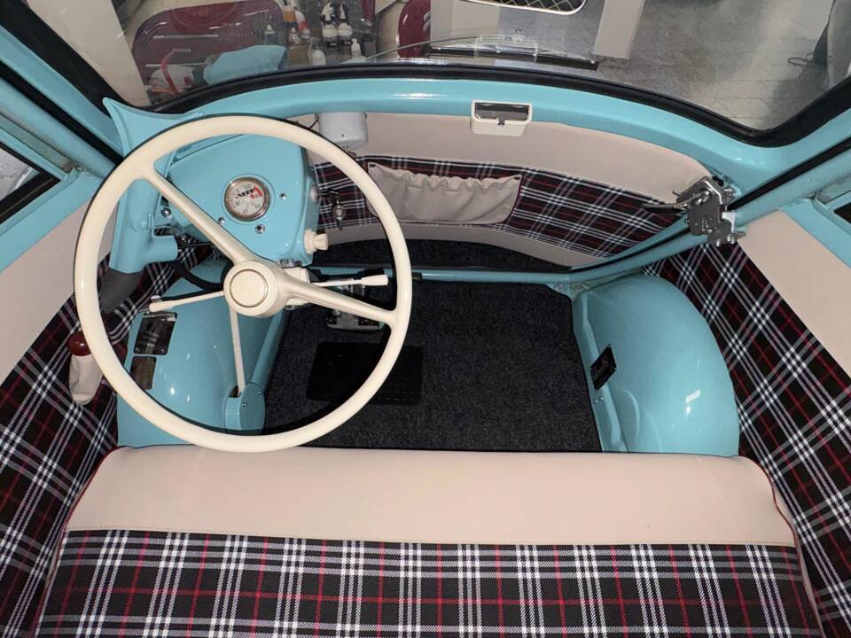 Image 10/13 of BMW Isetta 250 (1959)