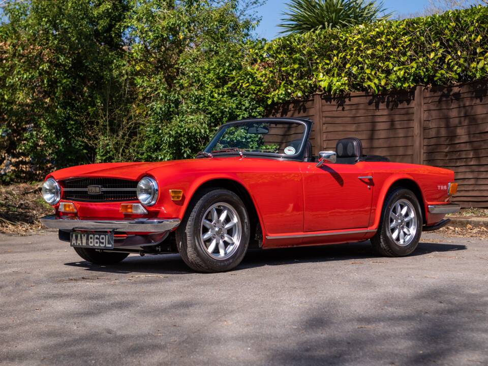 Image 14/41 of Triumph TR 6 (1972)