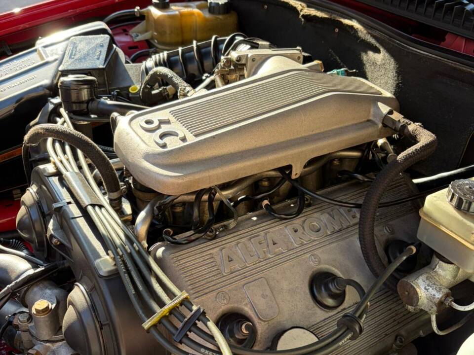 Bild 14/28 von Alfa Romeo 75 3.0 V6 America (1988)