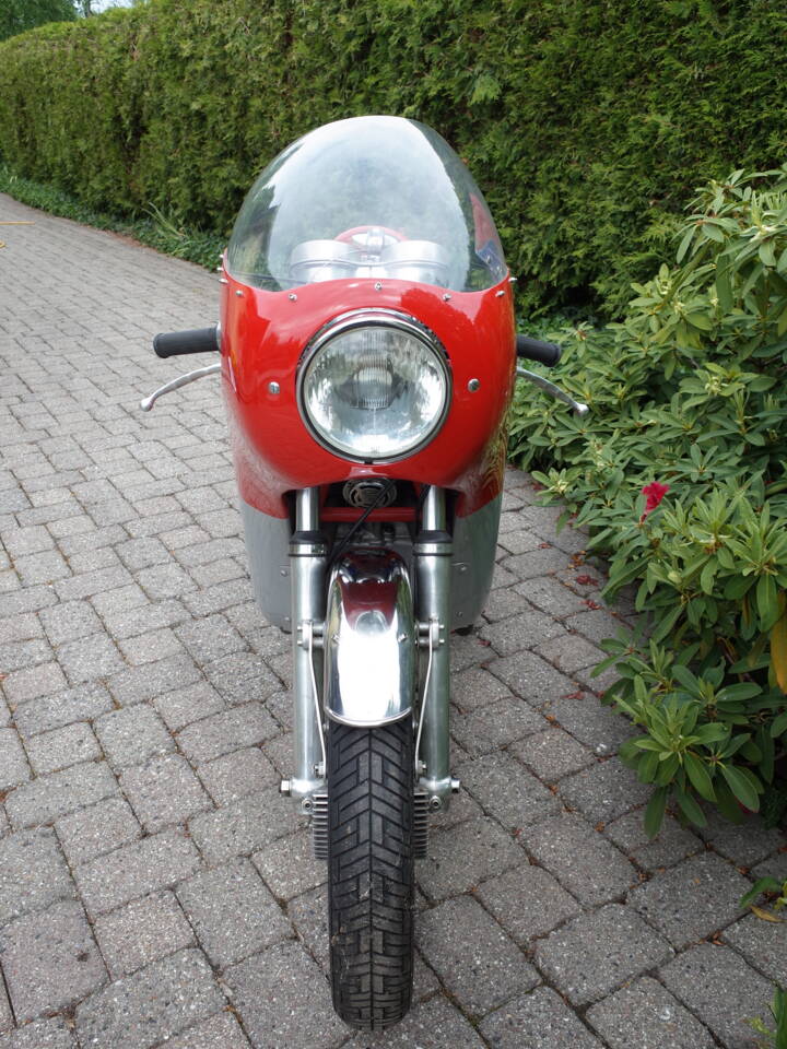 Immagine 17/36 di MV Agusta DUMMY (1972)