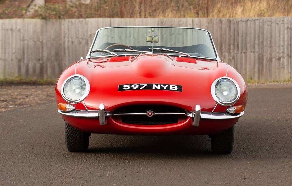 Image 6/50 of Jaguar E-Type 3.8 Flat Floor (1961)