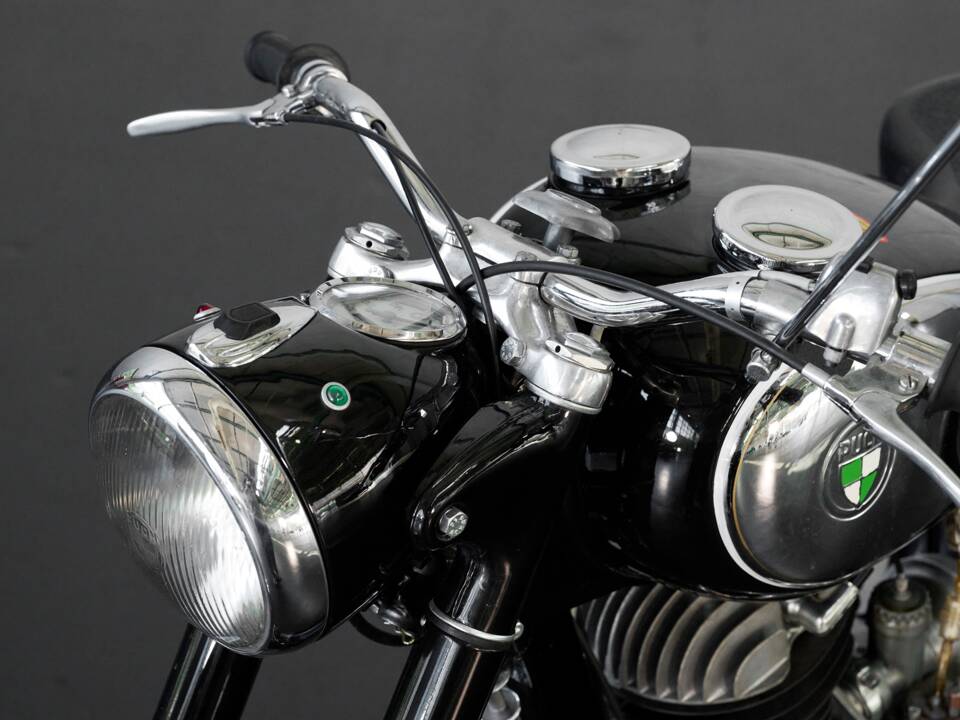 Image 6/20 of Puch 250 SG (1955)