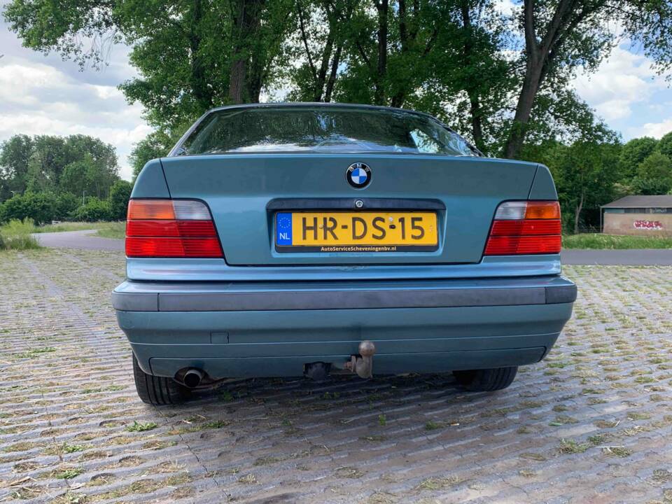 Bild 3/6 von BMW 316i (1994)