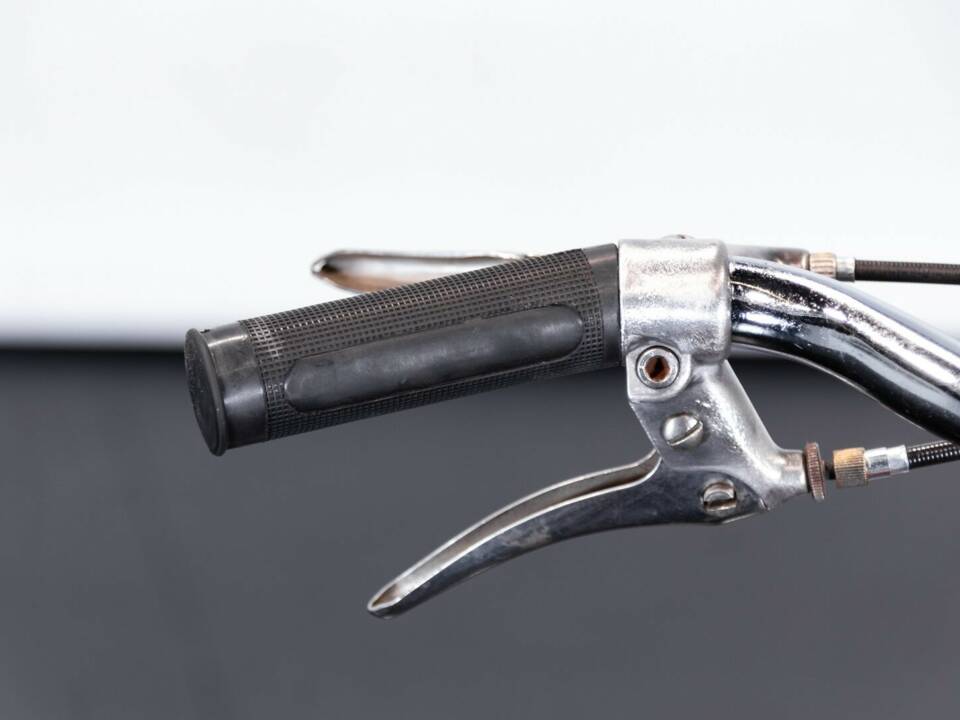 Image 15/46 of Ducati DUMMY (1954)