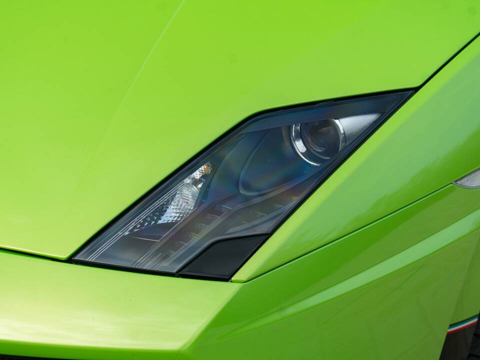 Image 23/50 of Lamborghini Gallardo LP 570-4 Superleggera (2011)