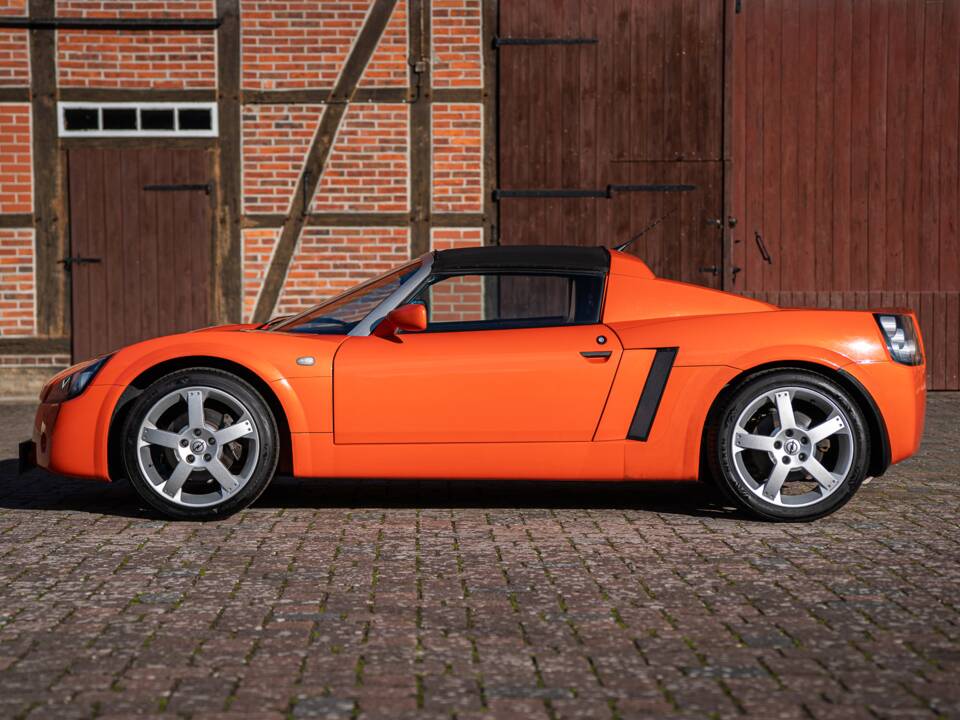 Bild 13/44 von Opel Speedster 2.2 (2002)