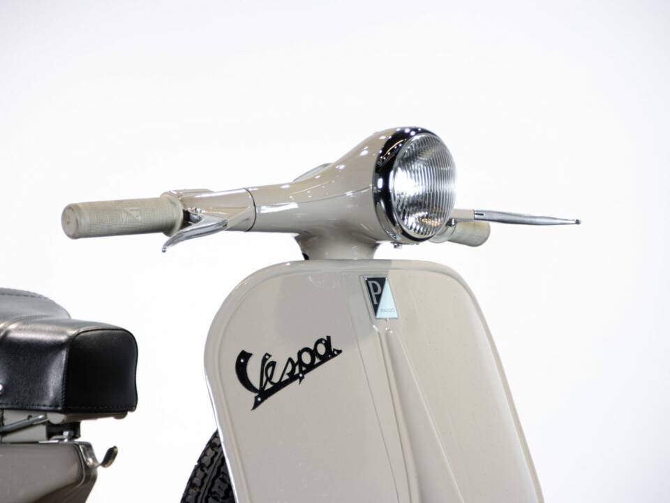 Image 30/50 de Piaggio Vespa 125 (1959)
