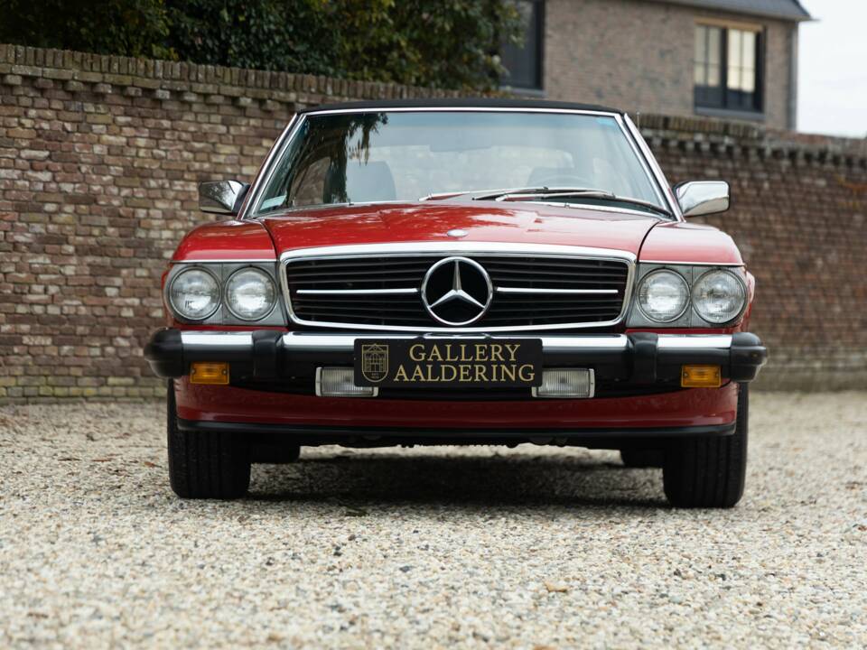 Imagen 43/50 de Mercedes-Benz 560 SL (1986)