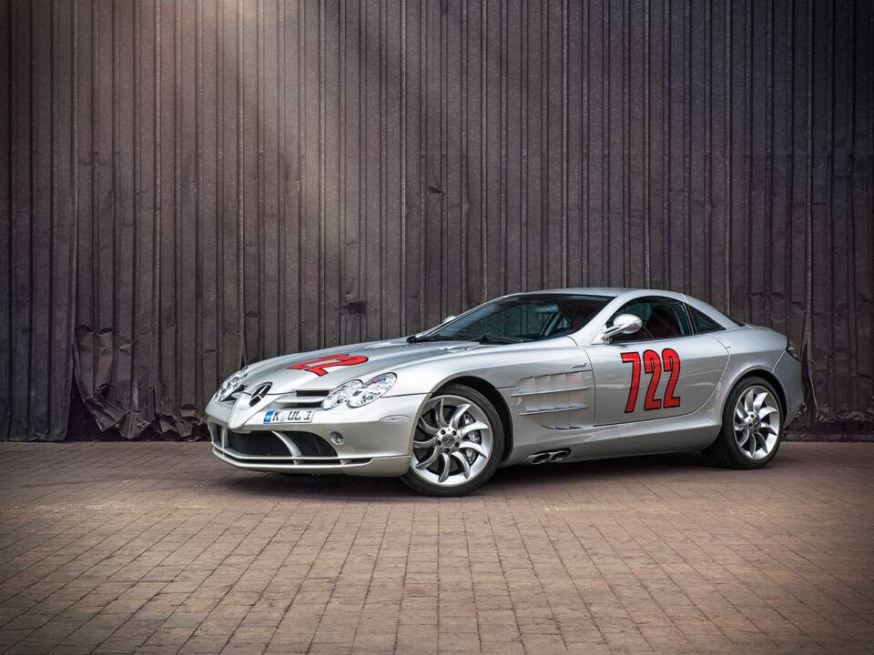 Image 17/61 of Mercedes-Benz SLR McLaren (2004)