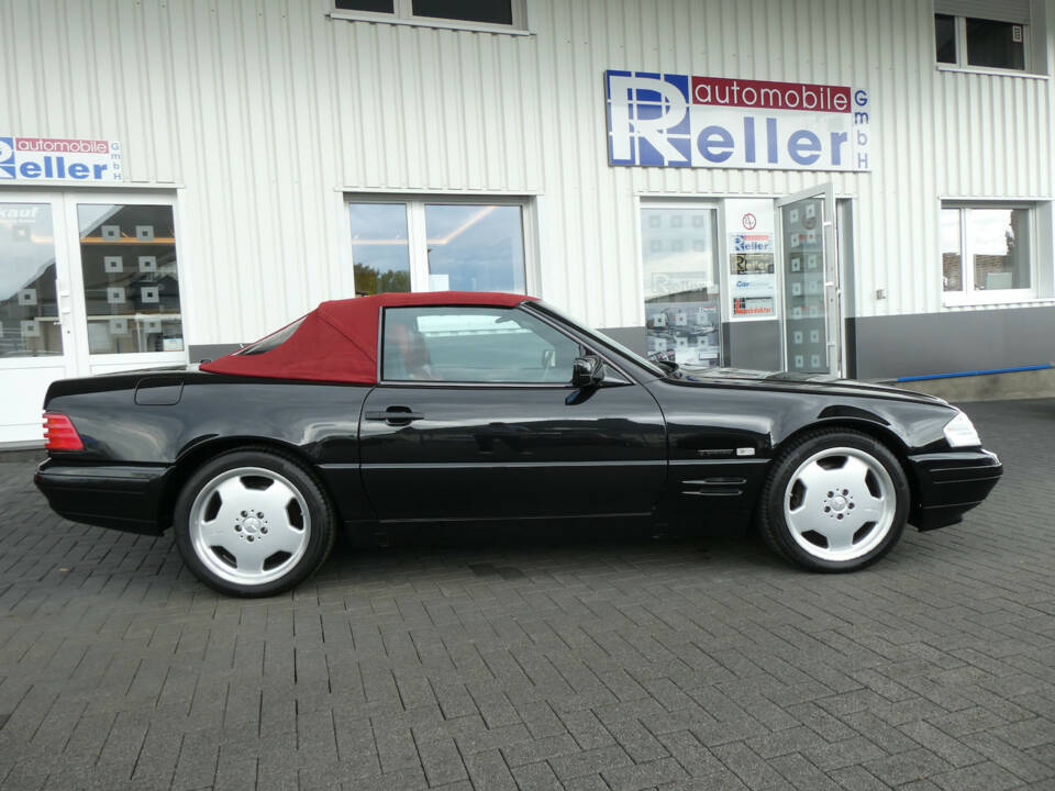Image 7/28 of Mercedes-Benz SL 500 (1998)