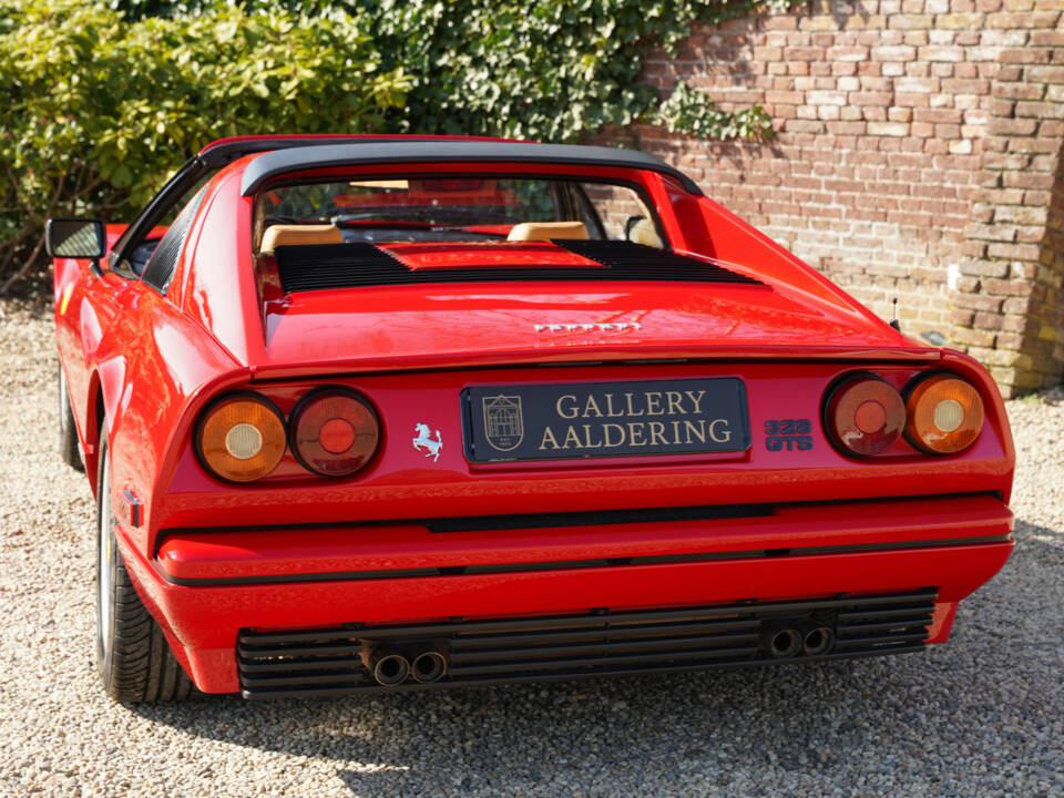 Image 49/50 of Ferrari 328 GTS (1989)