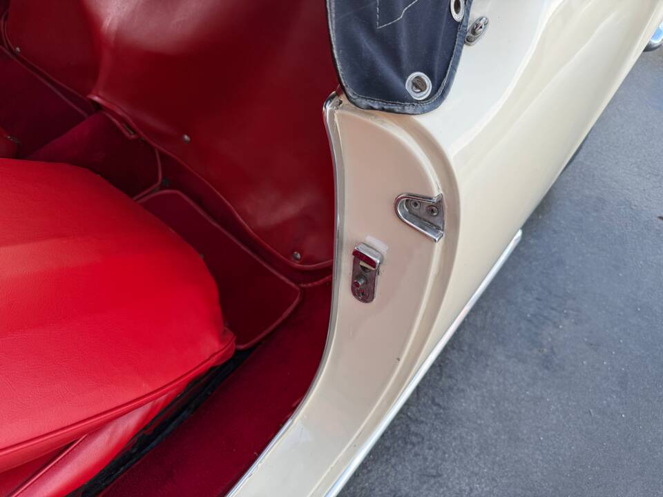 Bild 26/100 von Alfa Romeo Giulia 1600 Spider (1962)