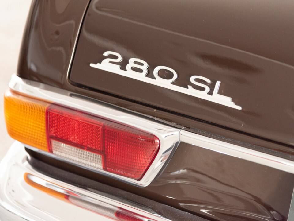 Image 14/30 of Mercedes-Benz 280 SL (1970)