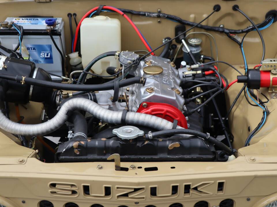 Image 3/50 de Suzuki LJ 80 (1980)