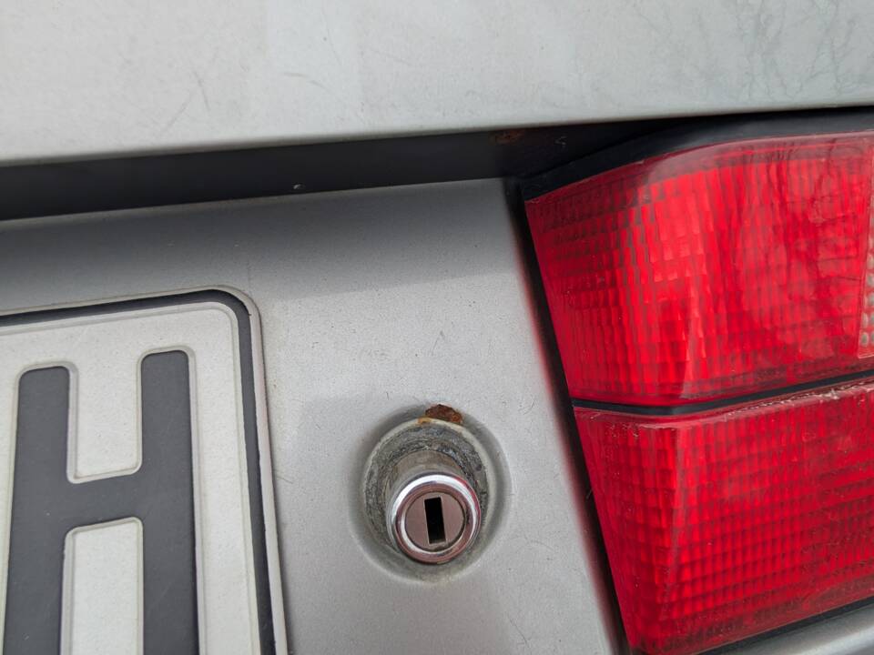 Bild 10/20 von BMW 530i (1988)