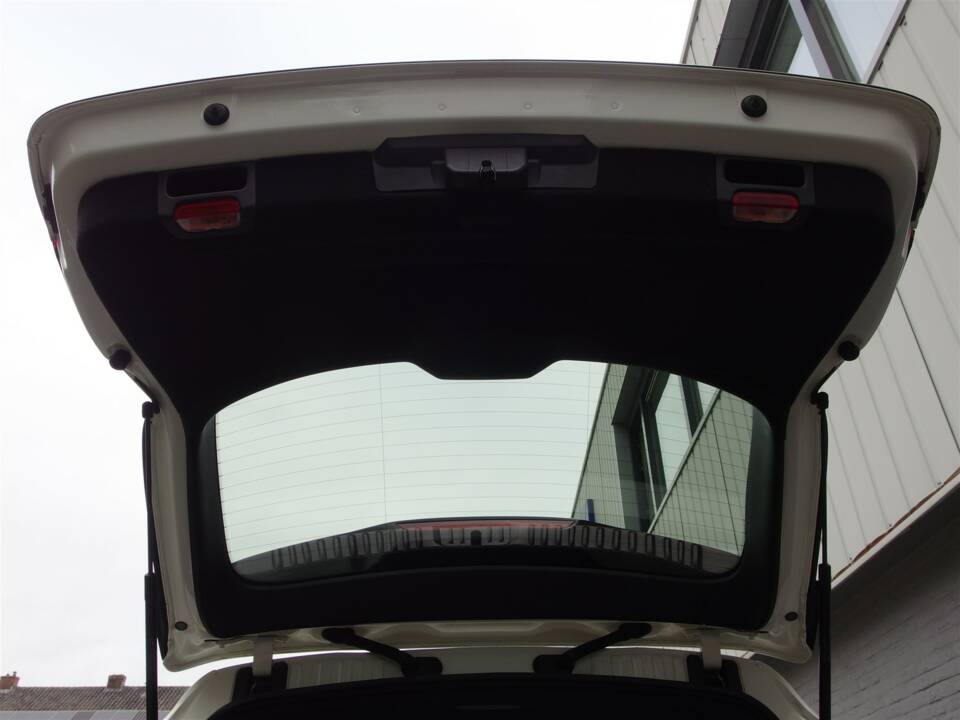 Bild 81/99 von Porsche Cayenne S (2010)