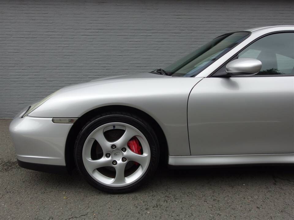 Bild 36/100 von Porsche 911 Carrera 4S (2002)