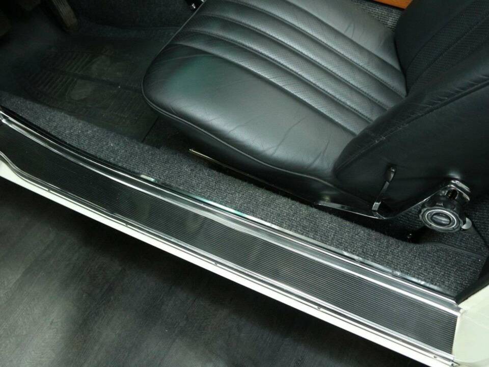 Bild 11/50 von Mercedes-Benz 230 SL (1967)